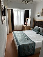 Blue Tuana Hotel
