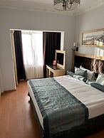 Blue Tuana Hotel