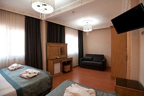 Blue Tuana Hotel