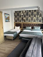 Blue Tuana Hotel