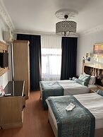 Blue Tuana Hotel
