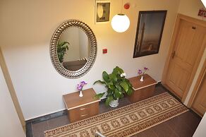 Blue Tuana Hotel