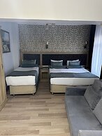 Blue Tuana Hotel