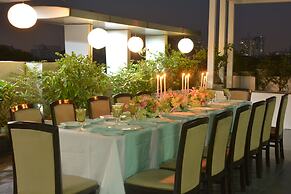 Rockland Hotel - C R Park