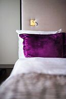 Home Hotel Folketeateret