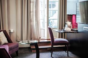 Home Hotel Folketeateret