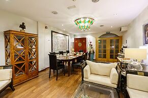 Hotel Boutique Reina Mora