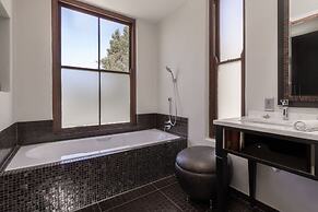Nova Constantia Boutique Residence