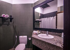 Nugraha Lovina Seaview Resort & Spa