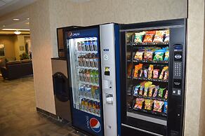 Redwood Inn & Suites - Grande Prairie