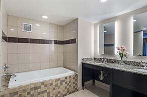 Best Western Plus Marina Gateway Hotel