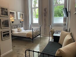 Hotel Amical