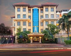 The Suite By Royal Crown Hotel