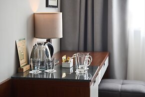 DeSilva Inn Katowice Airport