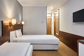 DeSilva Inn Katowice Airport
