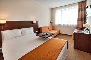 DeSilva Inn Katowice Airport