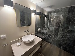 Pantheon City Hotel