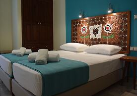 Aris Hotel