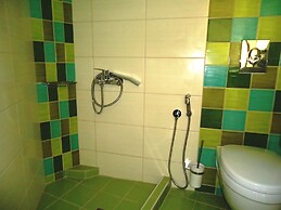 Aris Hotel