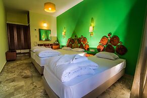 Aris Hotel