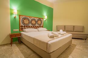 Aris Hotel