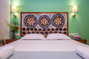 Aris Hotel