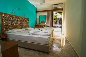 Aris Hotel