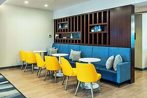 Comfort Suites Kelowna