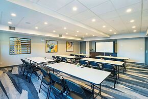 Comfort Suites Kelowna