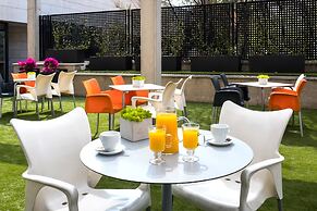 Hotel Tach Madrid Airport