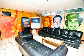 Kensal Green Backpackers 1