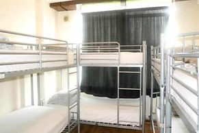 Kensal Green Backpackers 1