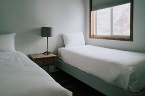 Glacier House Resort