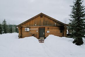 Glacier House Resort