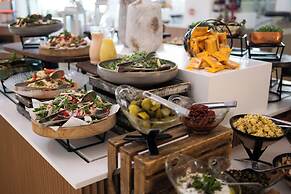 King Jason Paphos - Designed for Adults By Louis Hotels