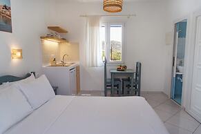 Ikaros Studios & Apartments