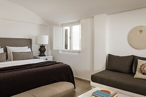 Aqua Luxury Suites