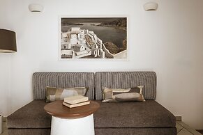 Aqua Luxury Suites