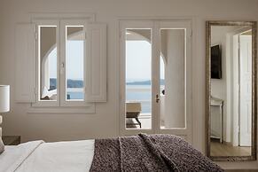 Aqua Luxury Suites