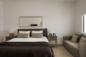 Aqua Luxury Suites