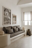 Aqua Luxury Suites