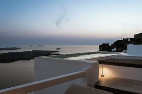 Aqua Luxury Suites