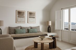 Aqua Luxury Suites