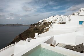 Aqua Luxury Suites
