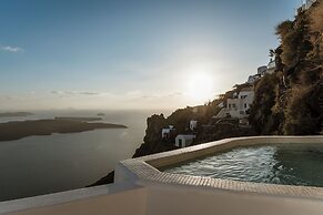 Aqua Luxury Suites