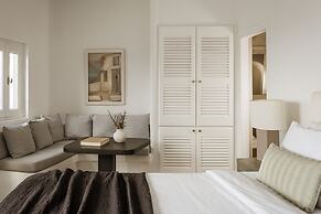 Aqua Luxury Suites