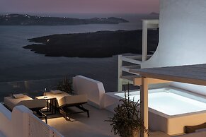 Aqua Luxury Suites