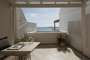 Aqua Luxury Suites