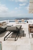 Aqua Luxury Suites