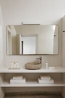 Aqua Luxury Suites